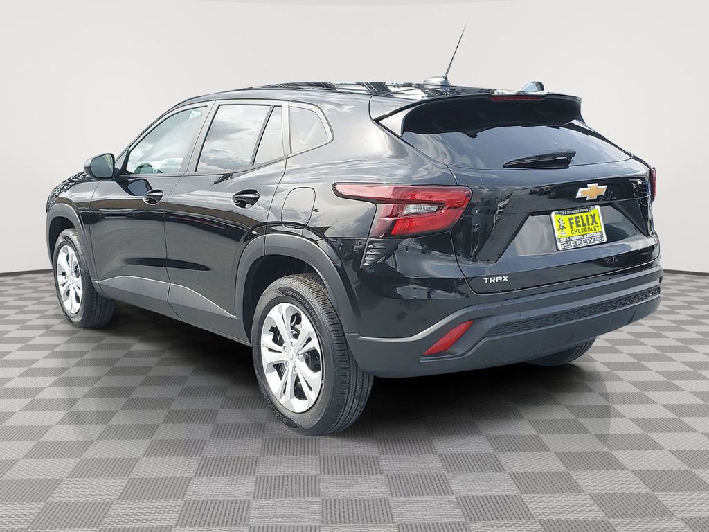 New 2026 Chevrolet Trax LS image 4