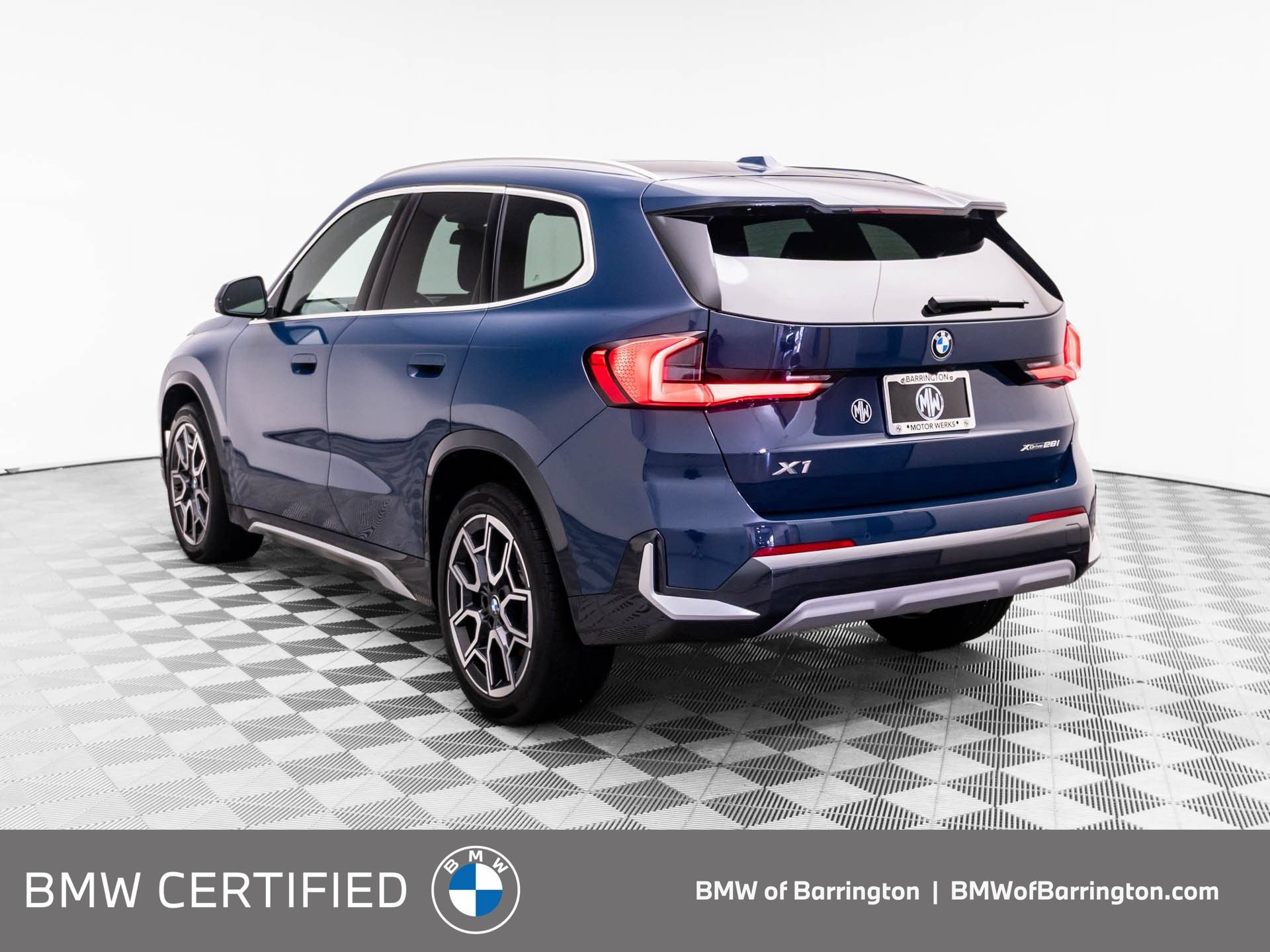 Certified 2026 BMW X1 xDrive28i AWD/4WD image 3