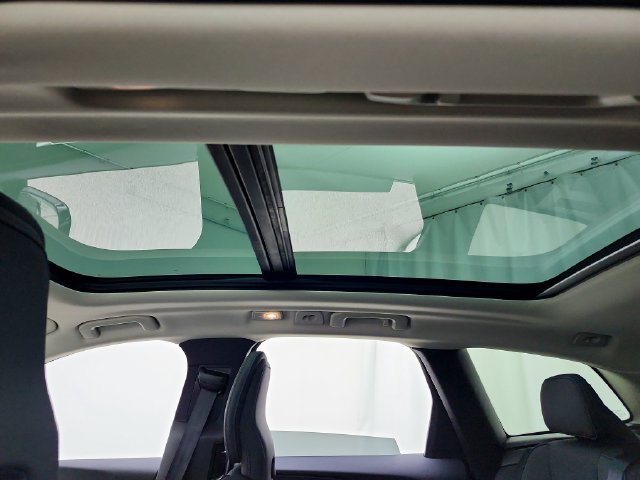 Certified 2026 Volvo XC60 B5 Plus AWD/4WD image 22