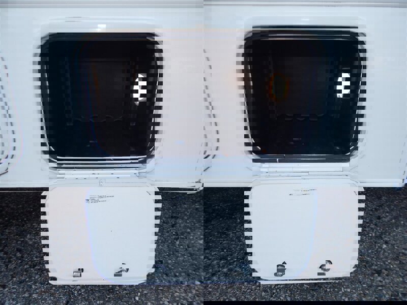 Used 2022 Ford E-450 and Econoline 450 Super Duty w/ Motorhome Prep Package image 26