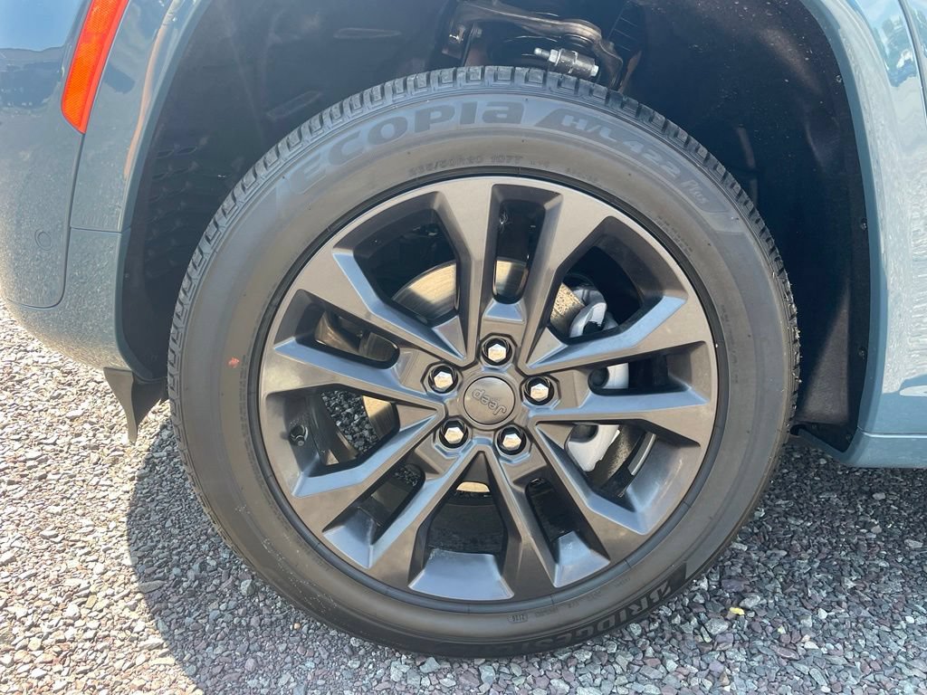 New 2026 Jeep Grand Cherokee Limited AWD/4WD image 24