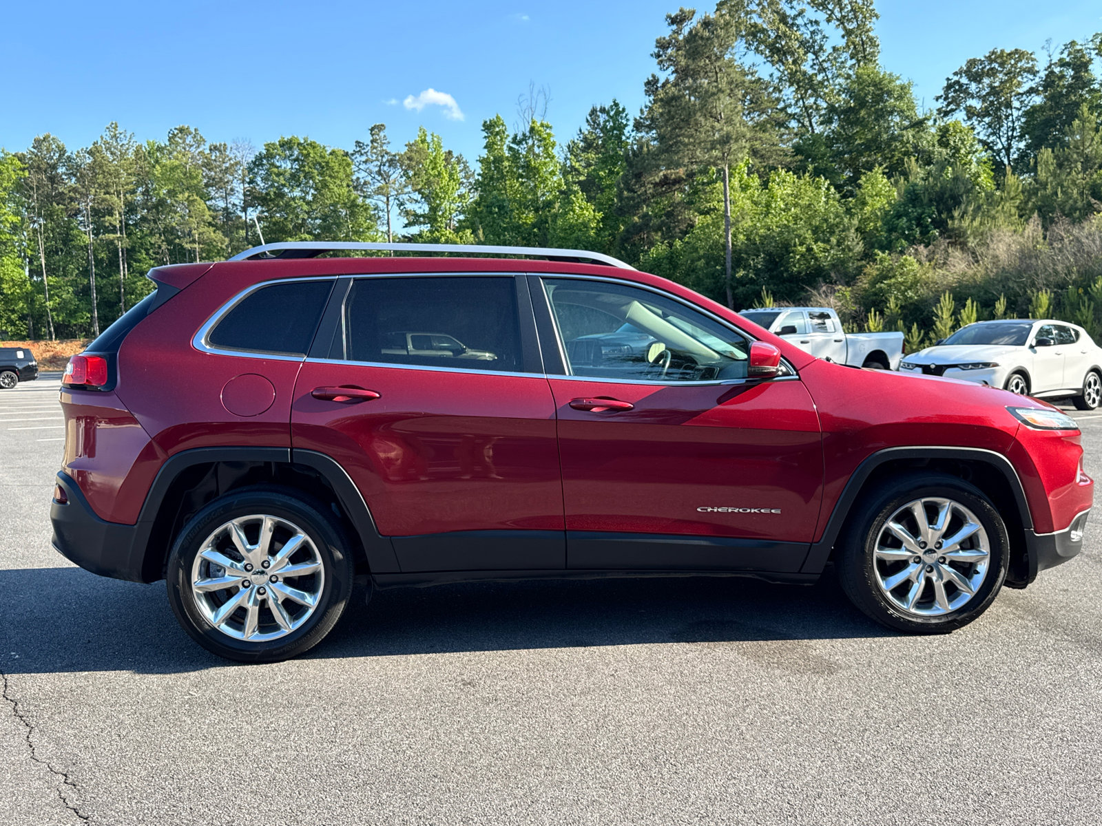 Used 2016 Jeep Cherokee Limited FWD image 4