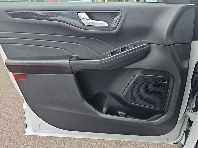 Used 2023 Ford Escape ST-Line Select AWD/4WD image 24