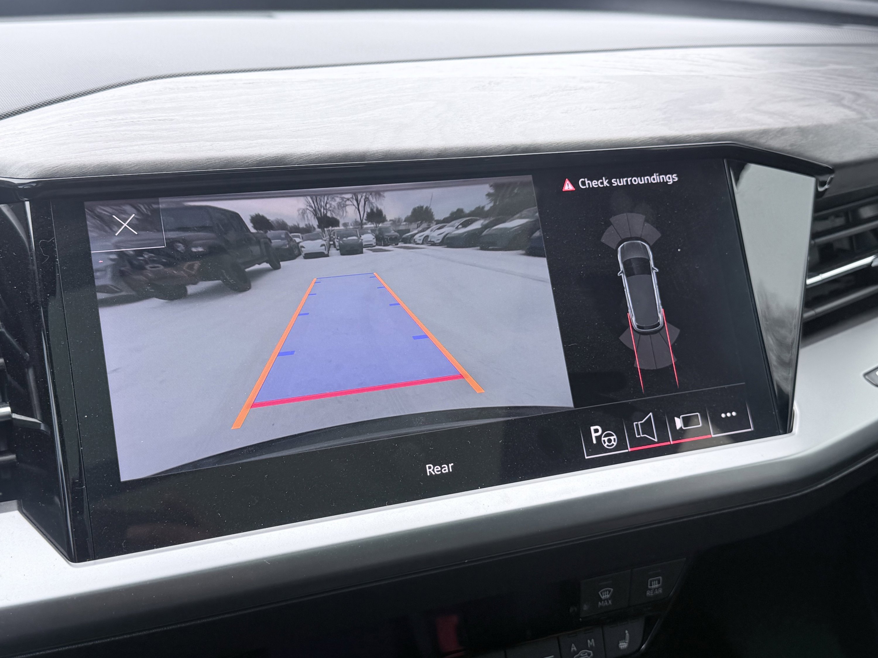 Used 2023 Audi Q4 e-tron Premium Plus w/ Premium Plus image 40