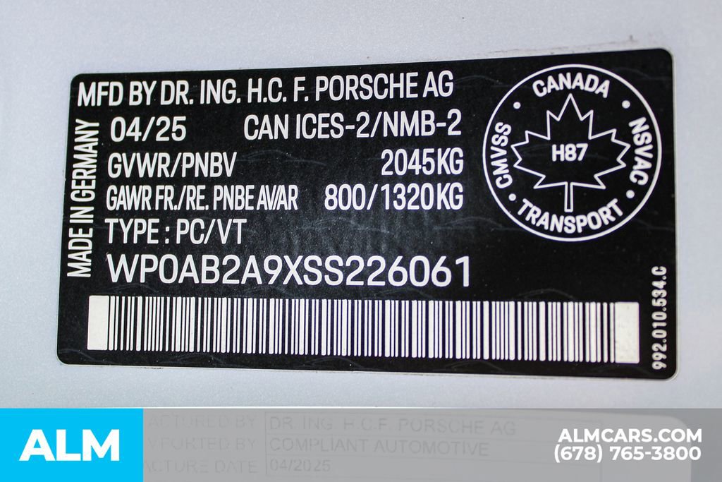 Used 2025 Porsche 911 Carrera GTS image 40