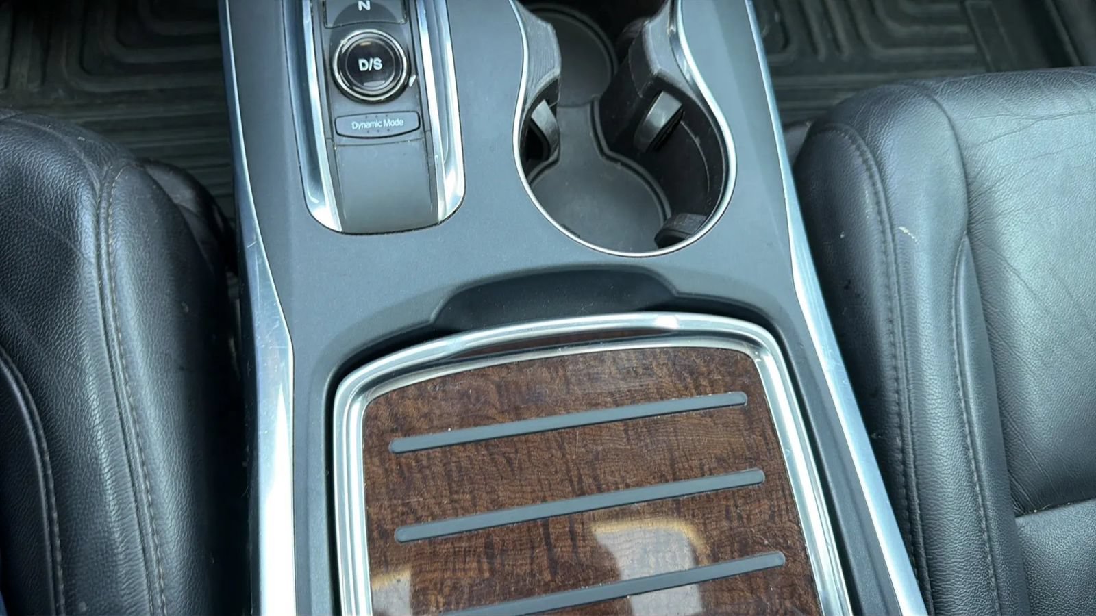 Used 2017 Acura MDX SH-AWD image 31