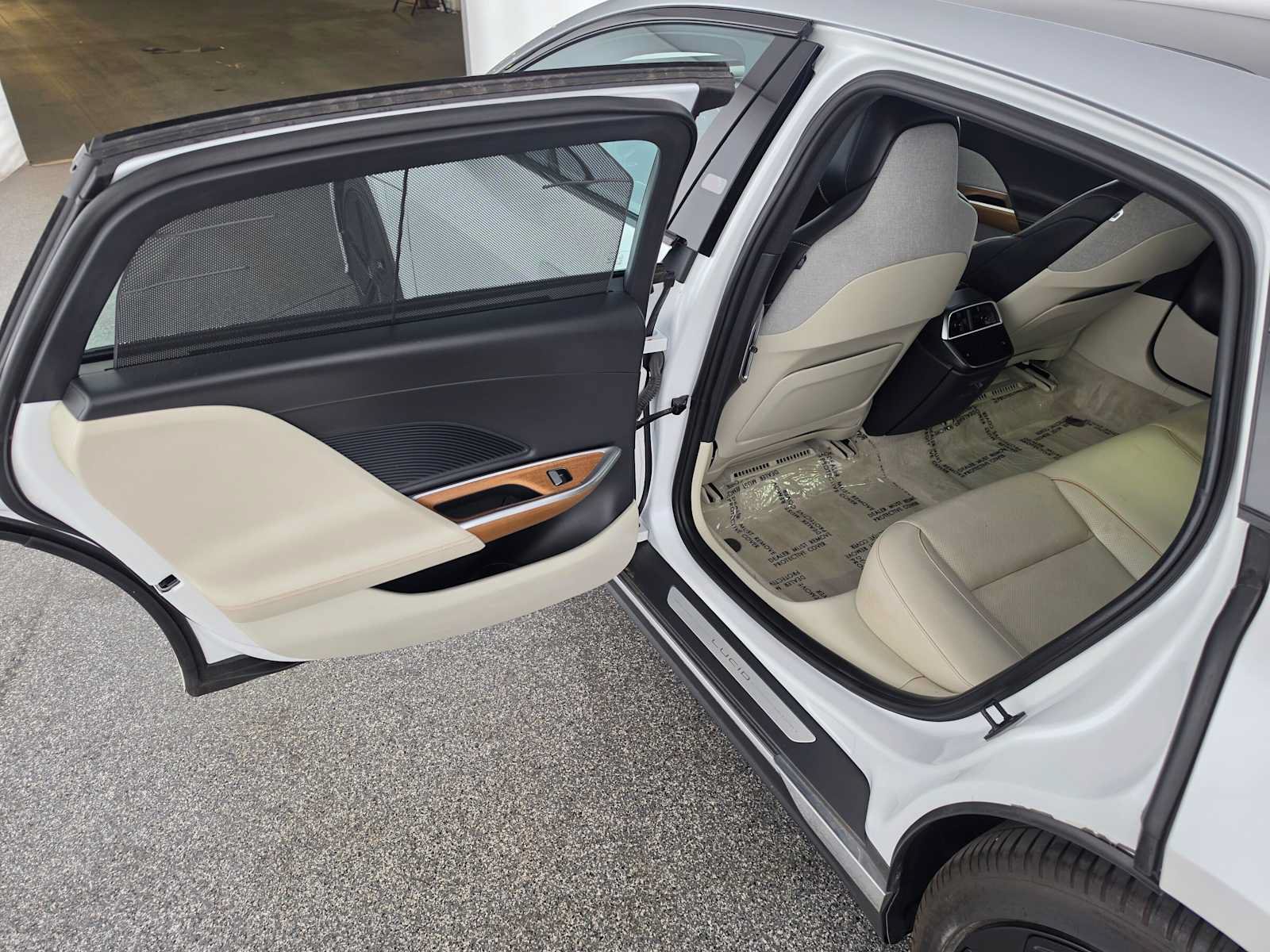 Used 2023 Lucid Air Touring AWD/4WD image 15