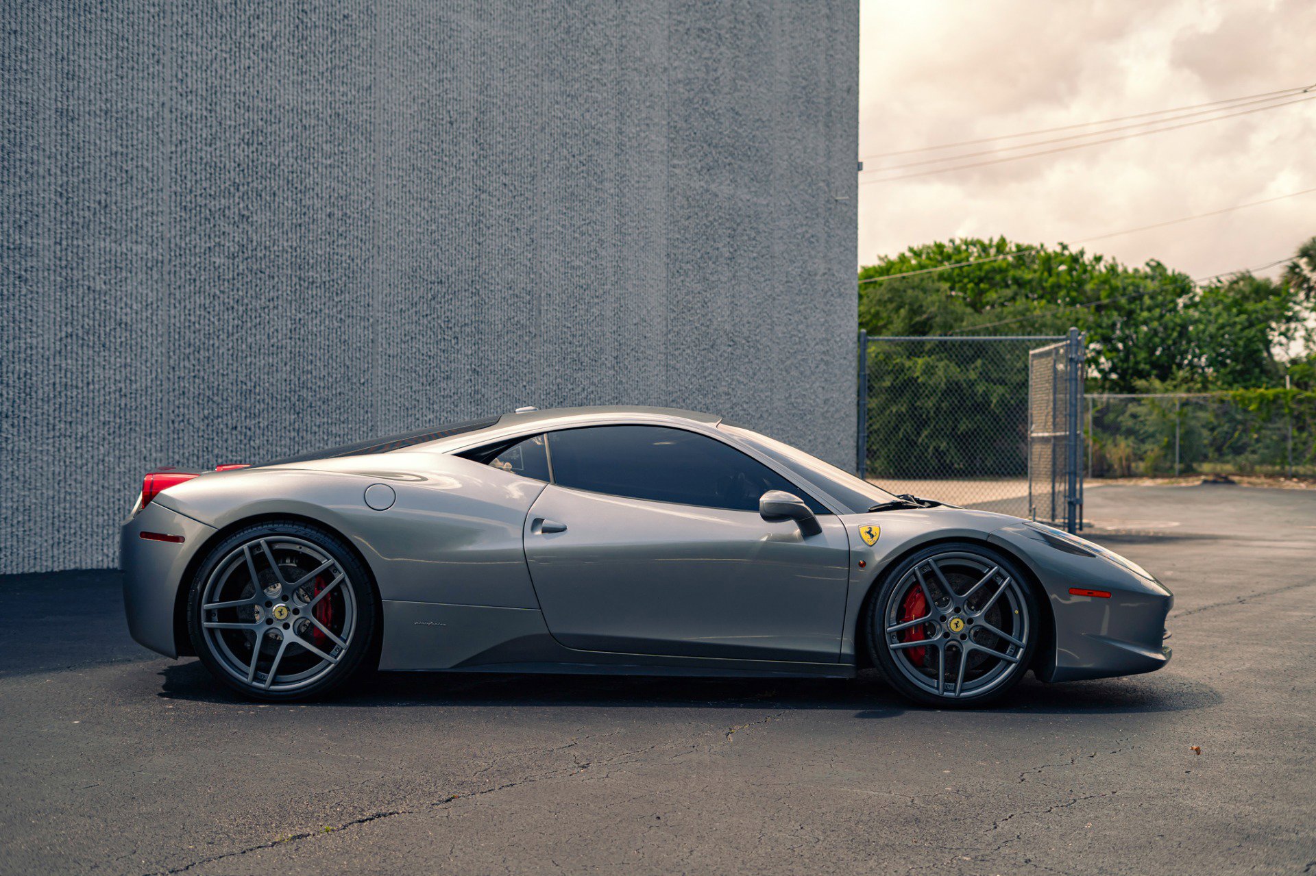 Used 2012 Ferrari 458 Italia Coupe RWD image 9