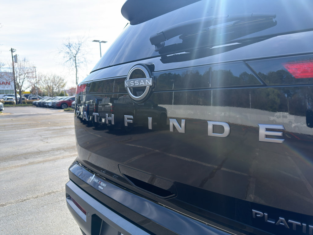 New 2026 Nissan Pathfinder Platinum image 14