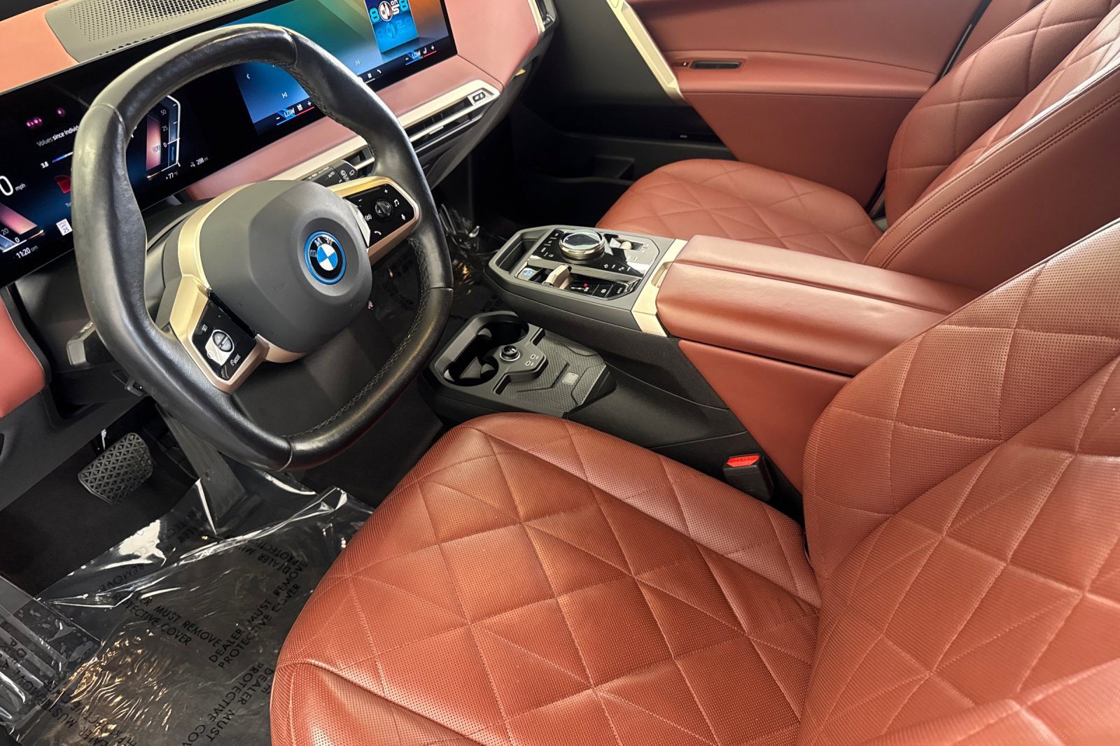 Certified 2024 BMW iX xDrive50 w/ Sport Package AWD/4WD image 4