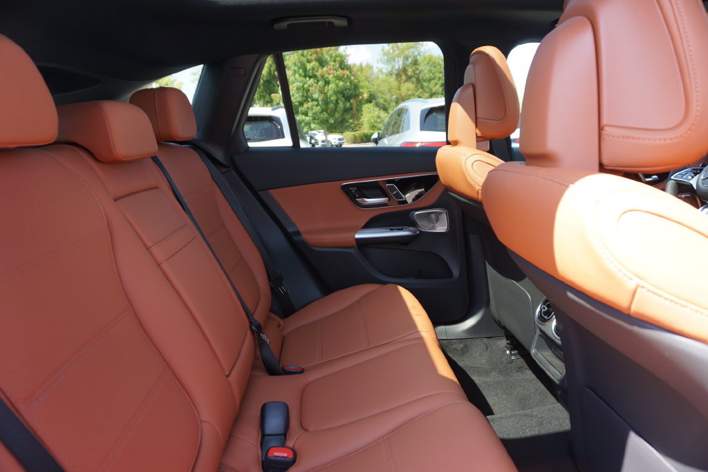 Certified 2026 Mercedes-Benz GLC 300 4MATIC image 44