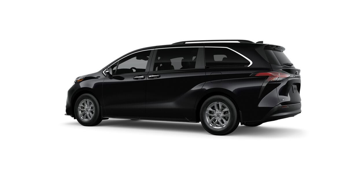 New 2026 Toyota Sienna XLE FWD image 5