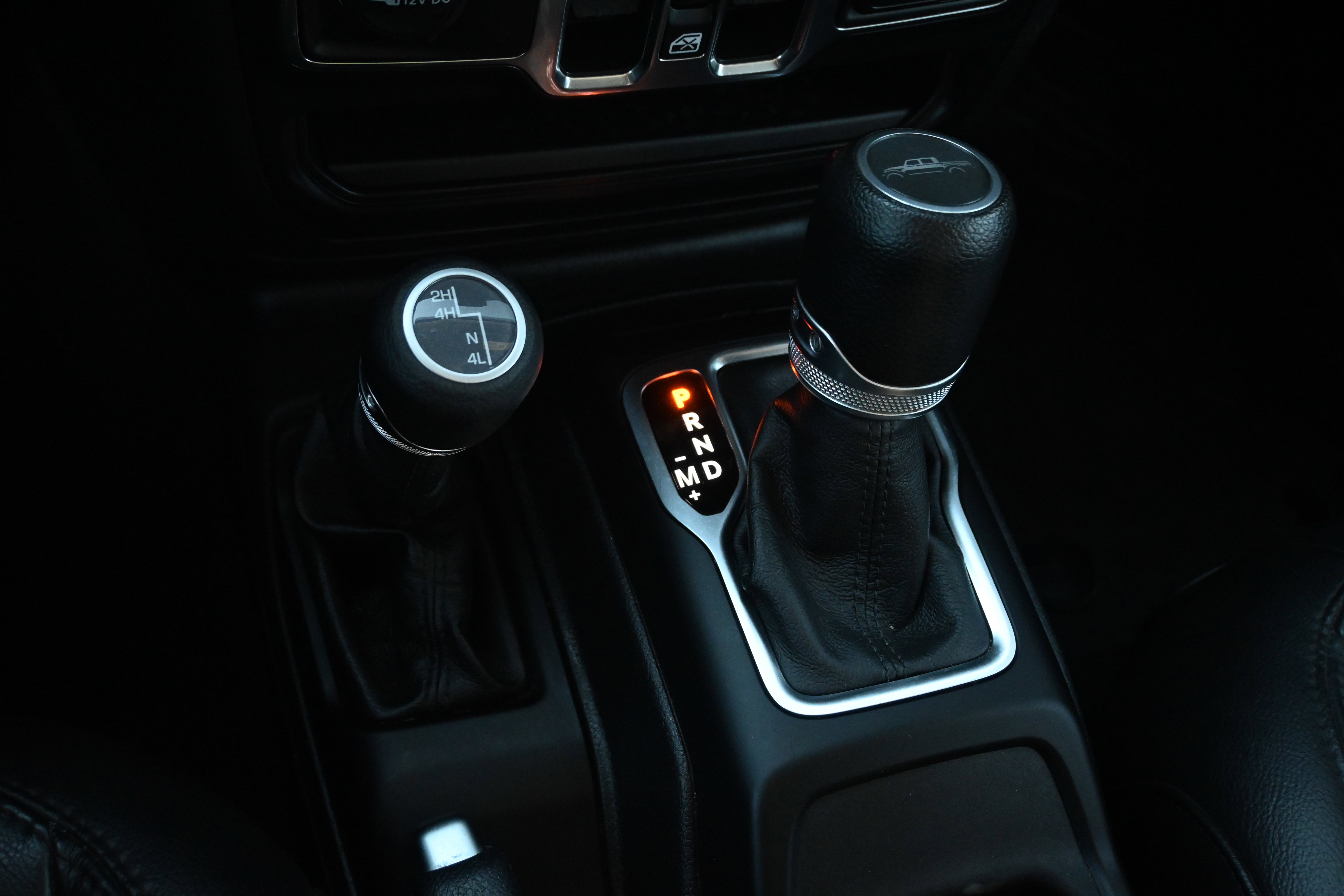 Used 2023 Jeep Gladiator Sport image 19