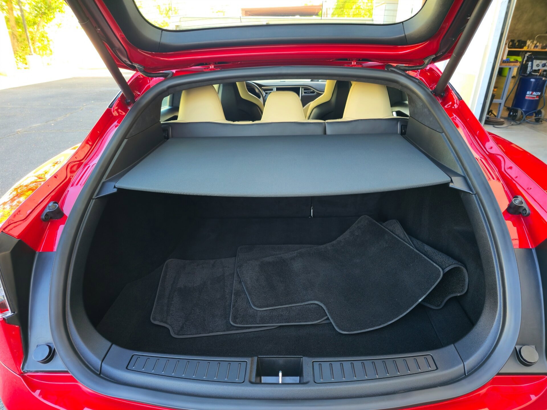 Used 2016 Tesla Model S P90D AWD/4WD image 35