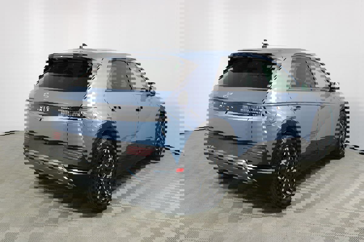 Used 2024 Hyundai Ioniq 5 SEL image 32