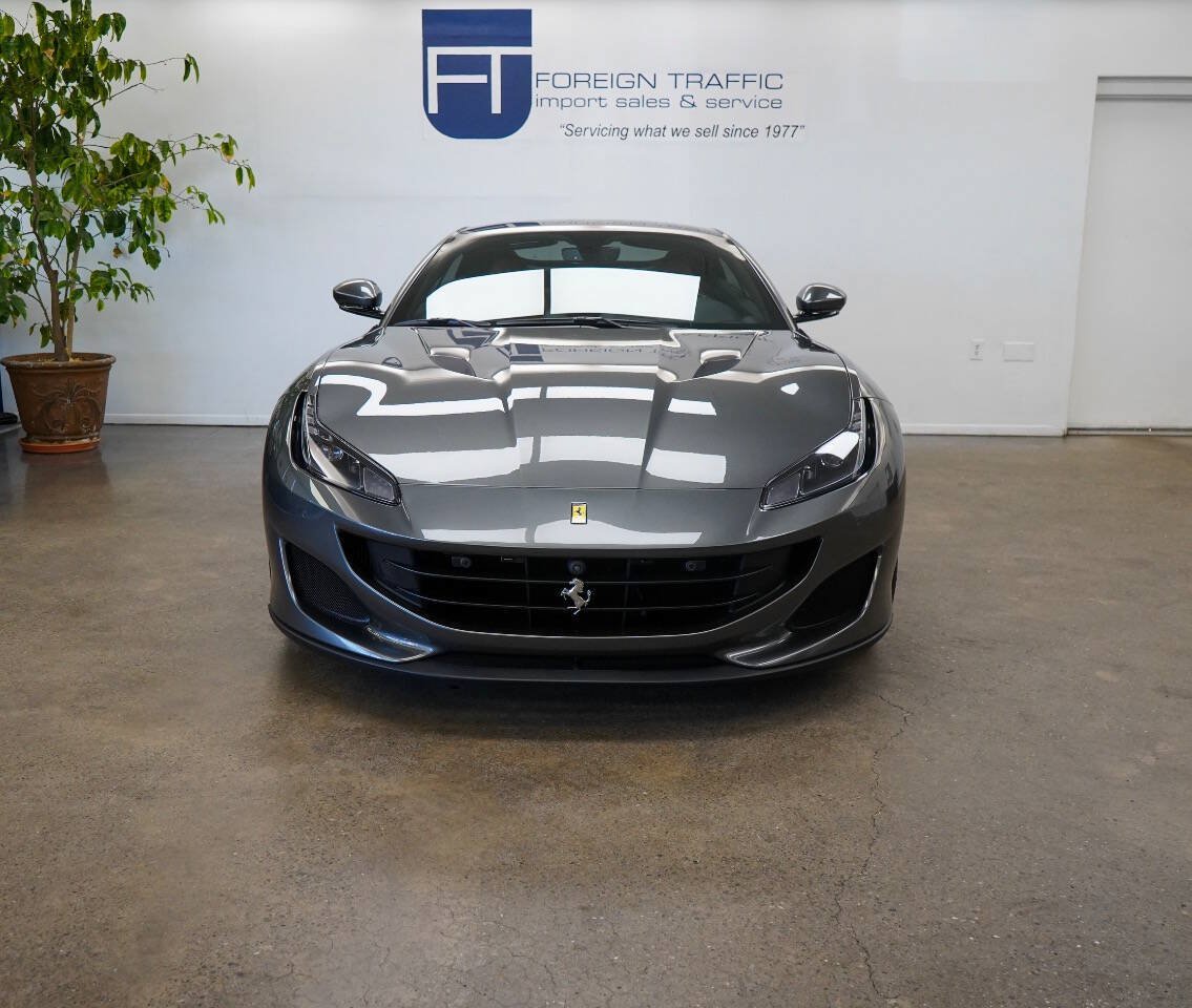 Used 2019 Ferrari Portofino RWD image 3
