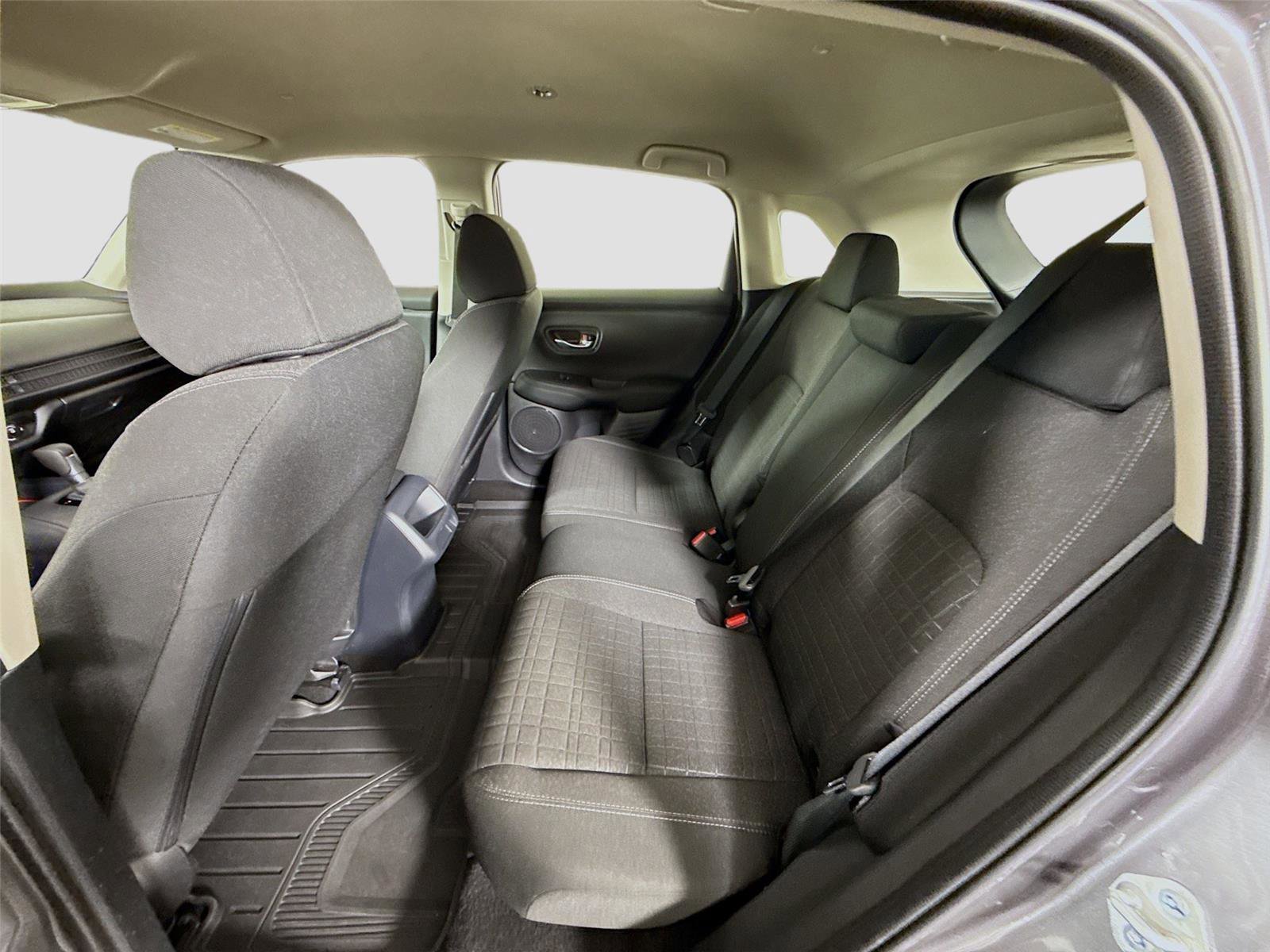 Used 2025 Honda HR-V LX image 15