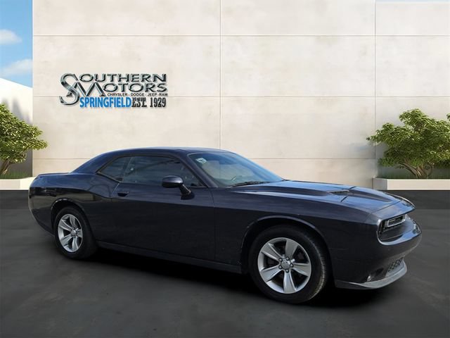 Used 2019 Dodge Challenger SXT RWD image 7