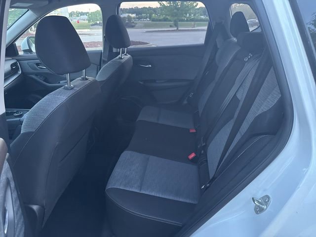 Used 2021 Nissan Rogue SV image 11