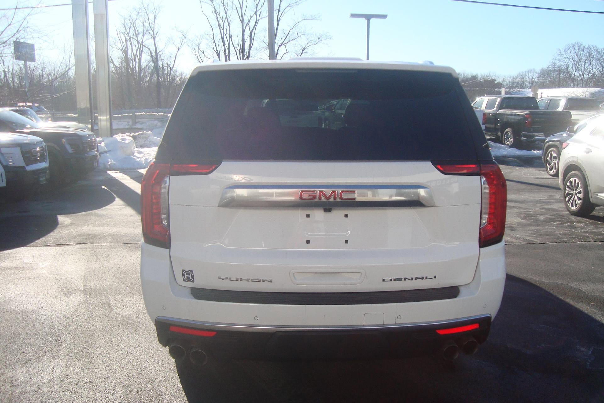 Used 2024 GMC Yukon XL Denali w/ LPO, Floor Liner Package image 5