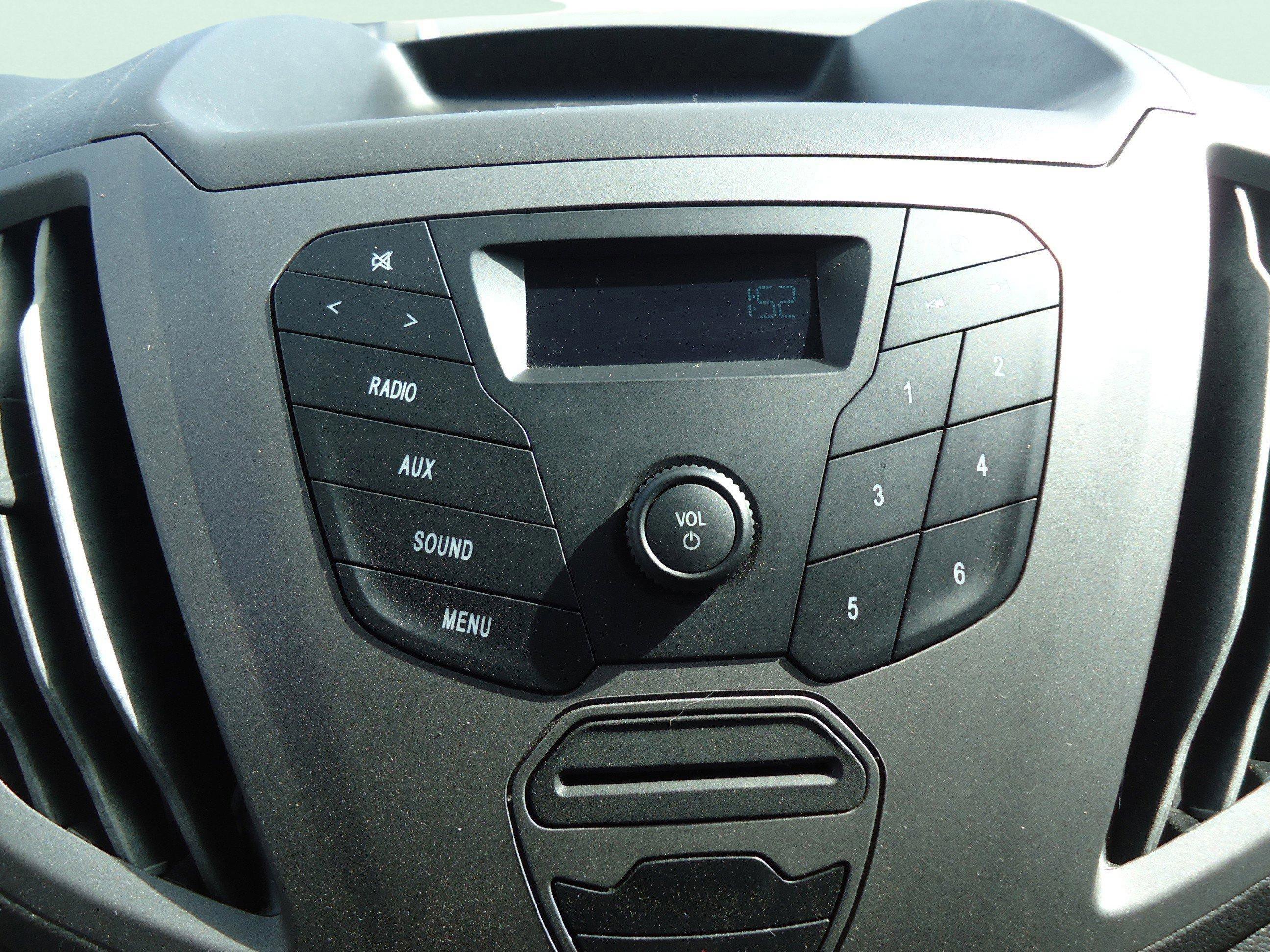 Used 2017 Ford Transit 350 XL image 17