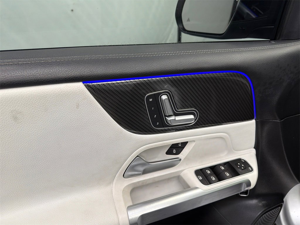 Used 2021 Mercedes-Benz GLB 250 image 12