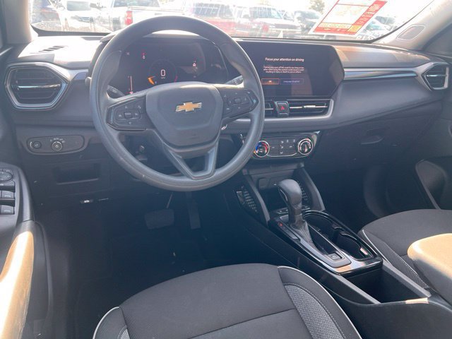 Used 2025 Chevrolet TrailBlazer LT w/ Driver Confidence Package AWD/4WD image 13