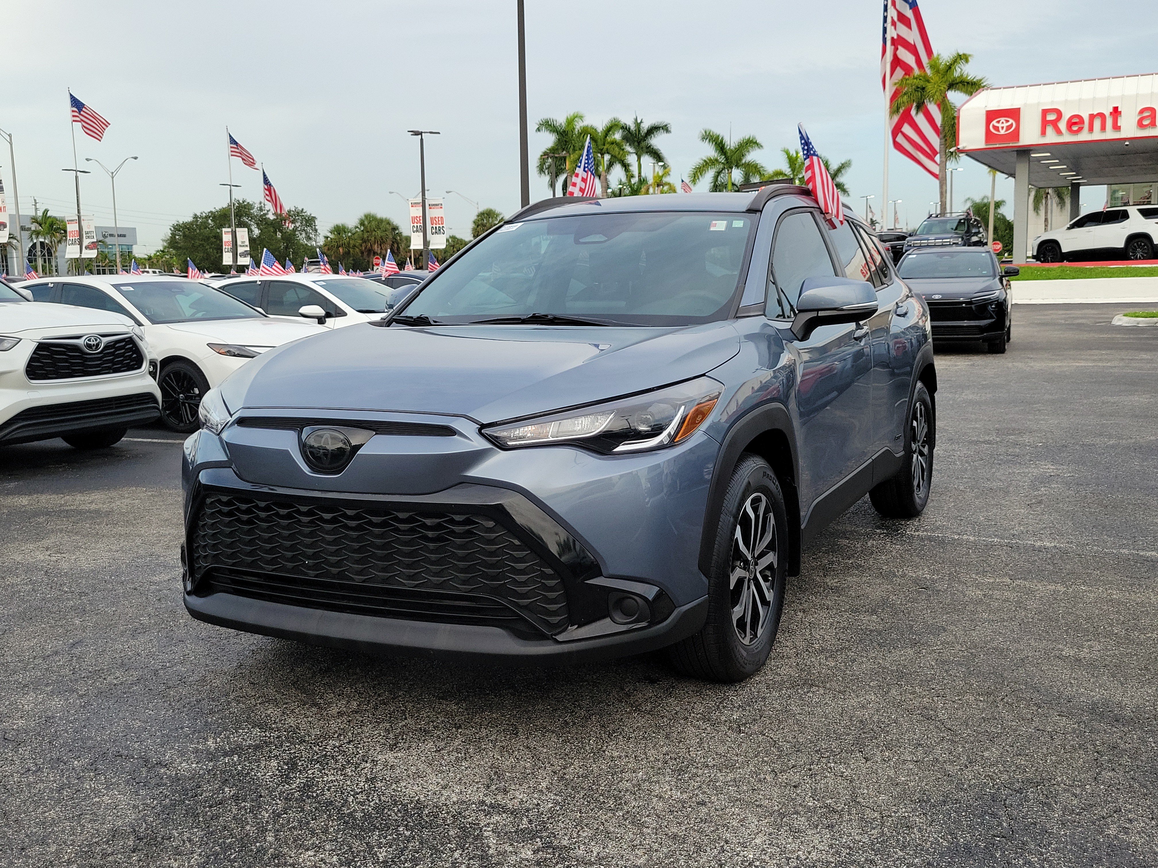 Used 2024 Toyota Corolla Cross AWD Hybrid image 5