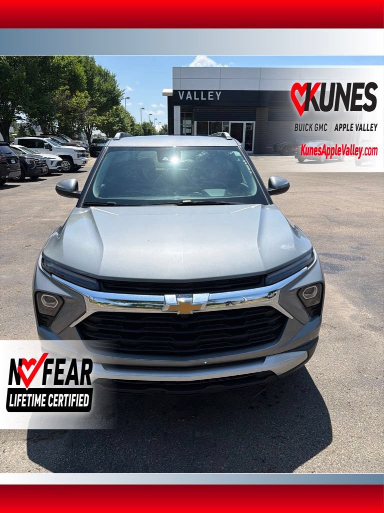 Used 2025 Chevrolet TrailBlazer LT AWD/4WD image 1
