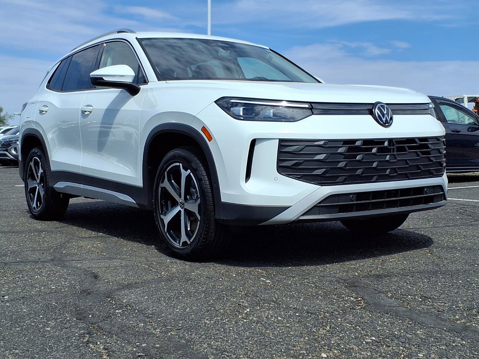New 2026 Volkswagen Tiguan SE