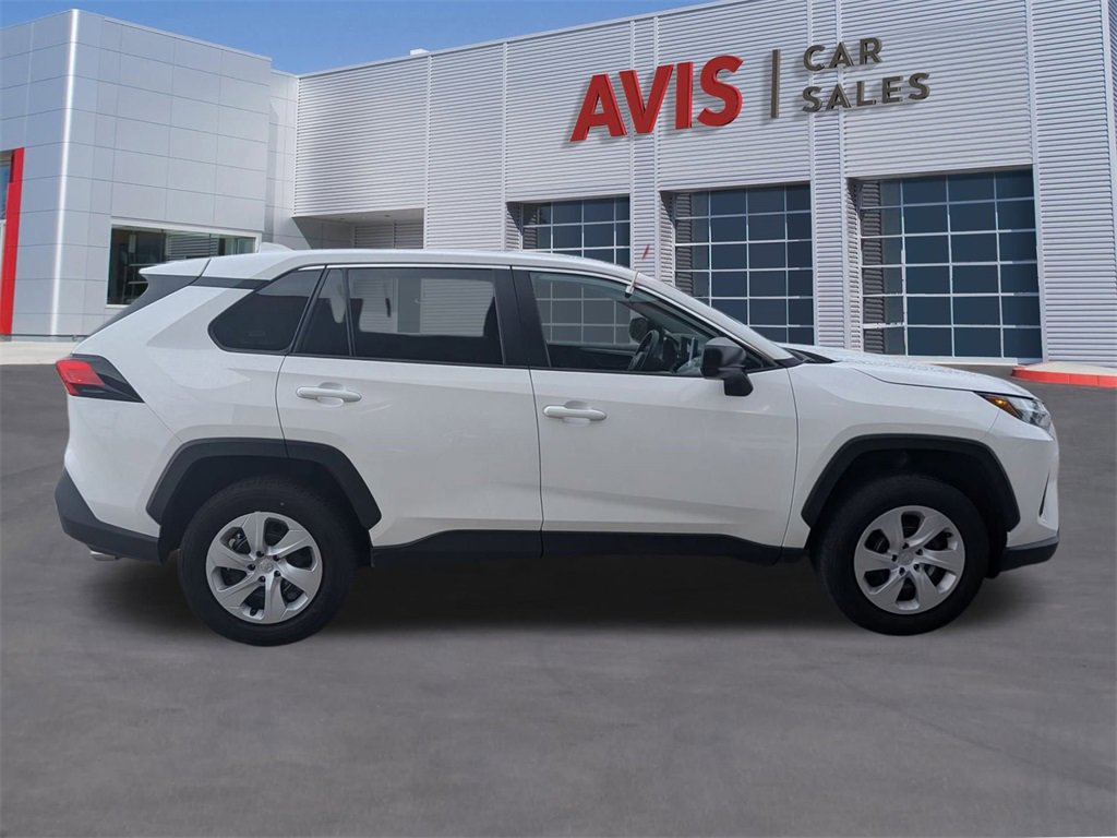 Used 2025 Toyota RAV4 LE image 5