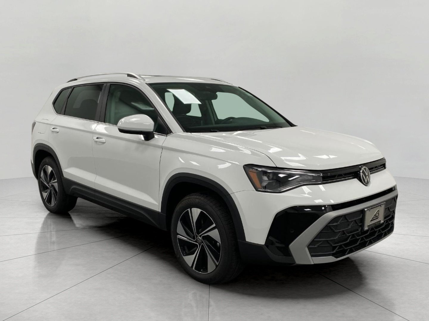 New 2026 Volkswagen Taos SE FWD image 10