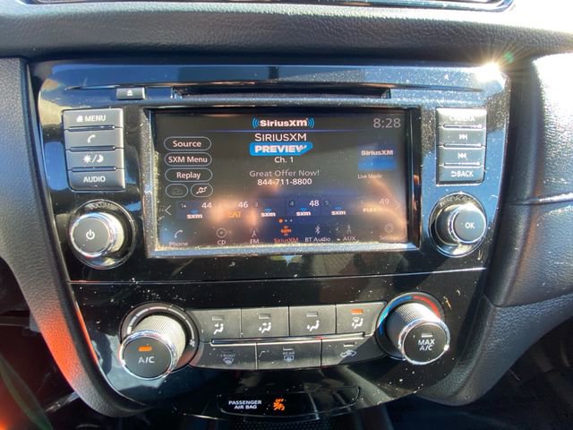 Used 2018 Nissan Rogue S image 23