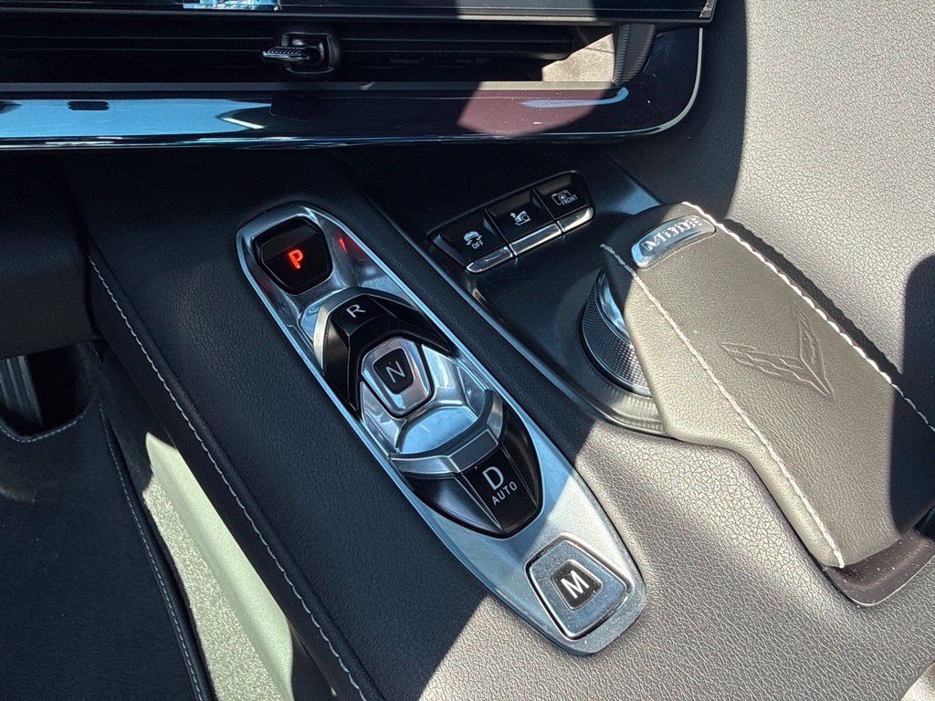 Used 2024 Chevrolet Corvette Stingray Preferred Conv w/ Stealth Interior Trim Package RWD image 17