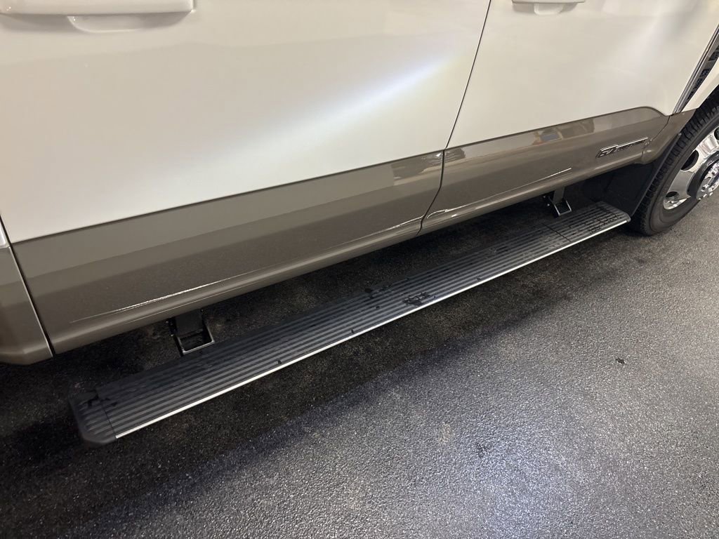 New 2026 Ford F350 King Ranch image 16