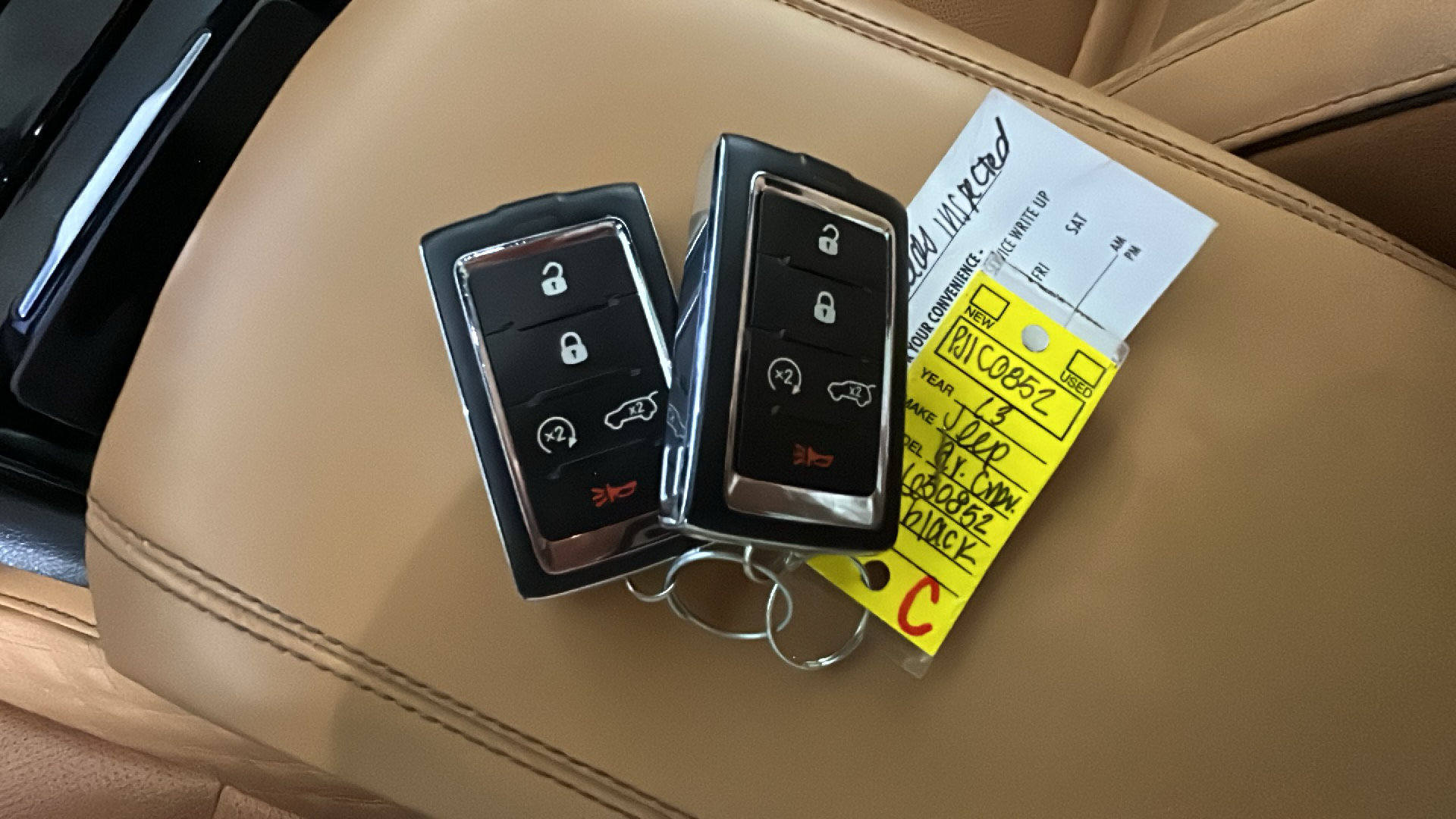 Used 2023 Jeep Grand Cherokee Summit AWD/4WD image 24