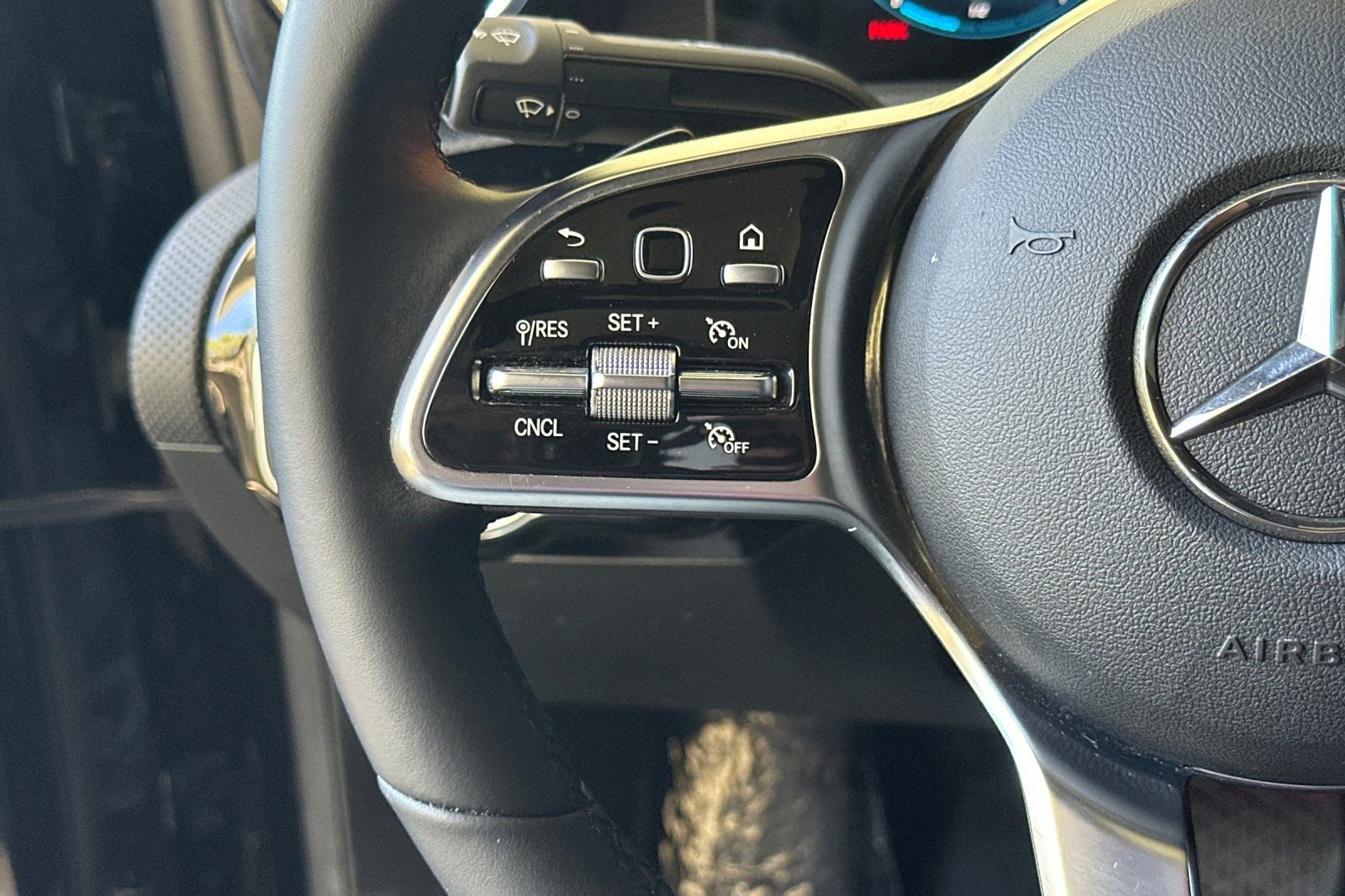 Used 2023 Mercedes-Benz CLA 250 image 34