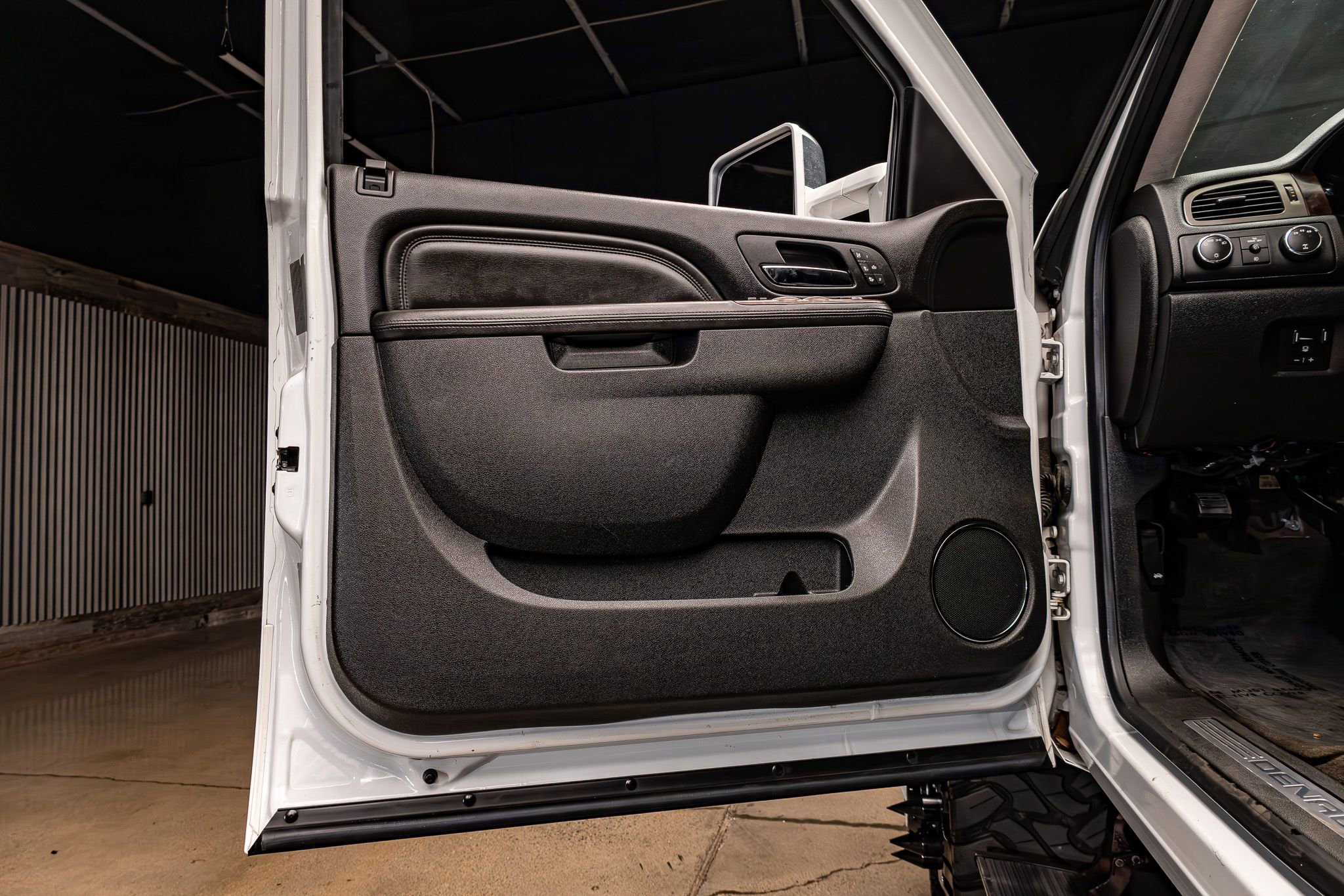 Used 2012 GMC Sierra 3500 Denali image 29