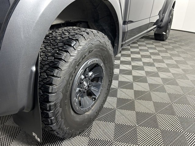 Used 2018 Ford F150 Raptor w/ Equipment Group 802A Luxury image 3