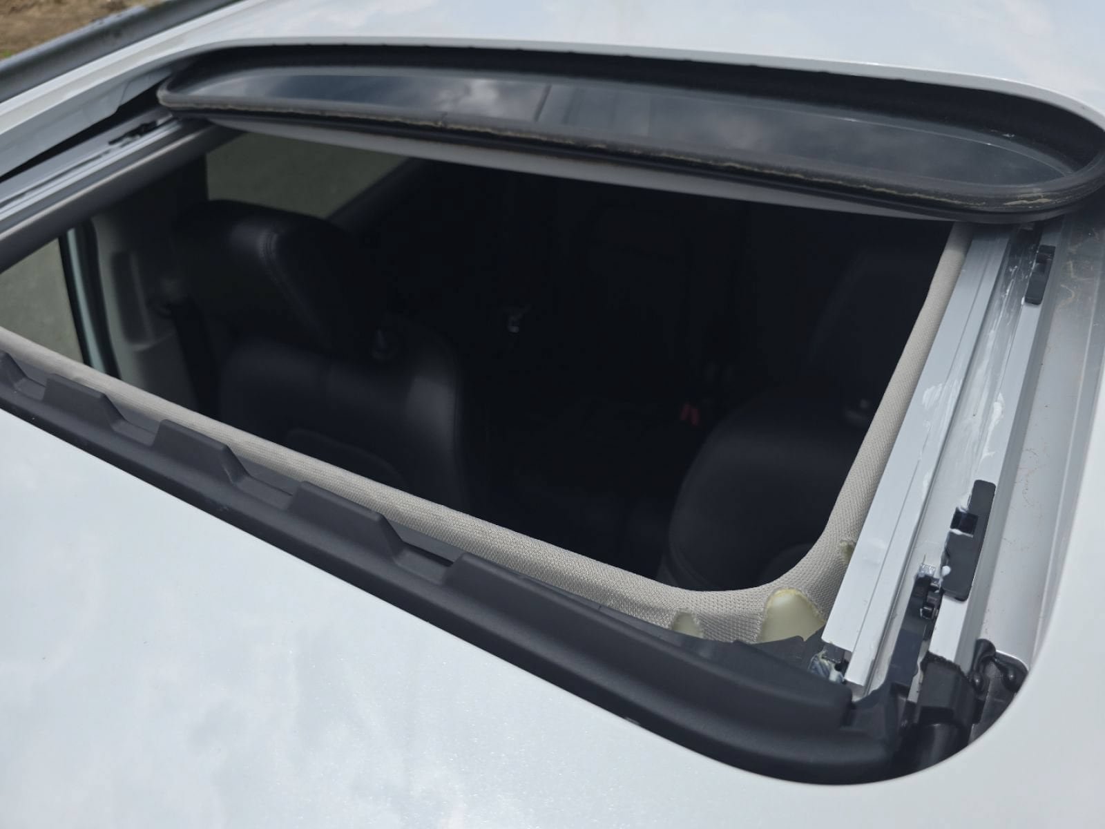 New 2027 Honda HR-V EX-L image 3