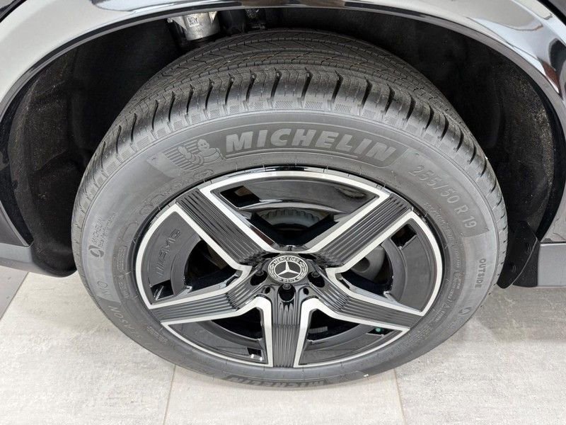 New 2026 Mercedes-Benz GLC 300 4MATIC image 3