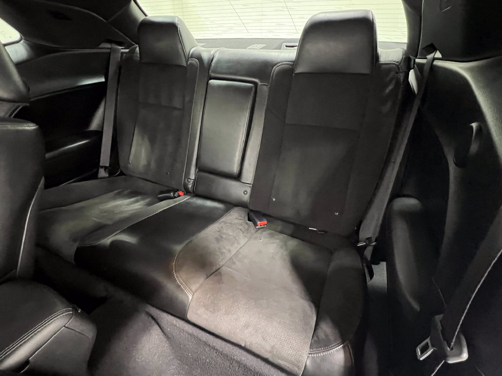 Used 2019 Dodge Challenger R/T Scat Pack w/ Plus Package RWD image 32