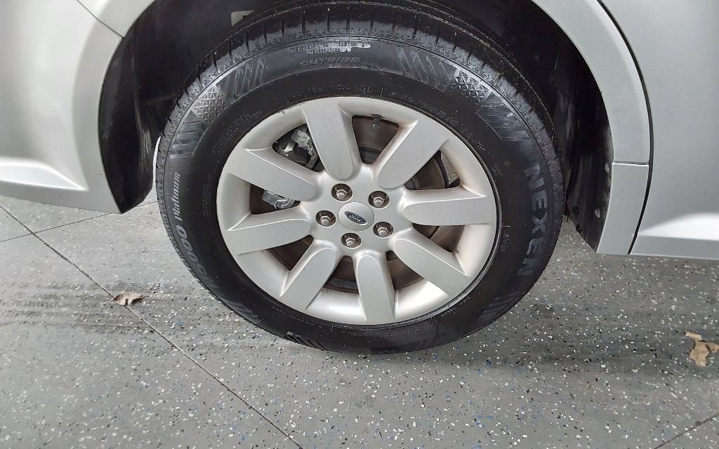 Used 2009 Ford Flex SE FWD image 20