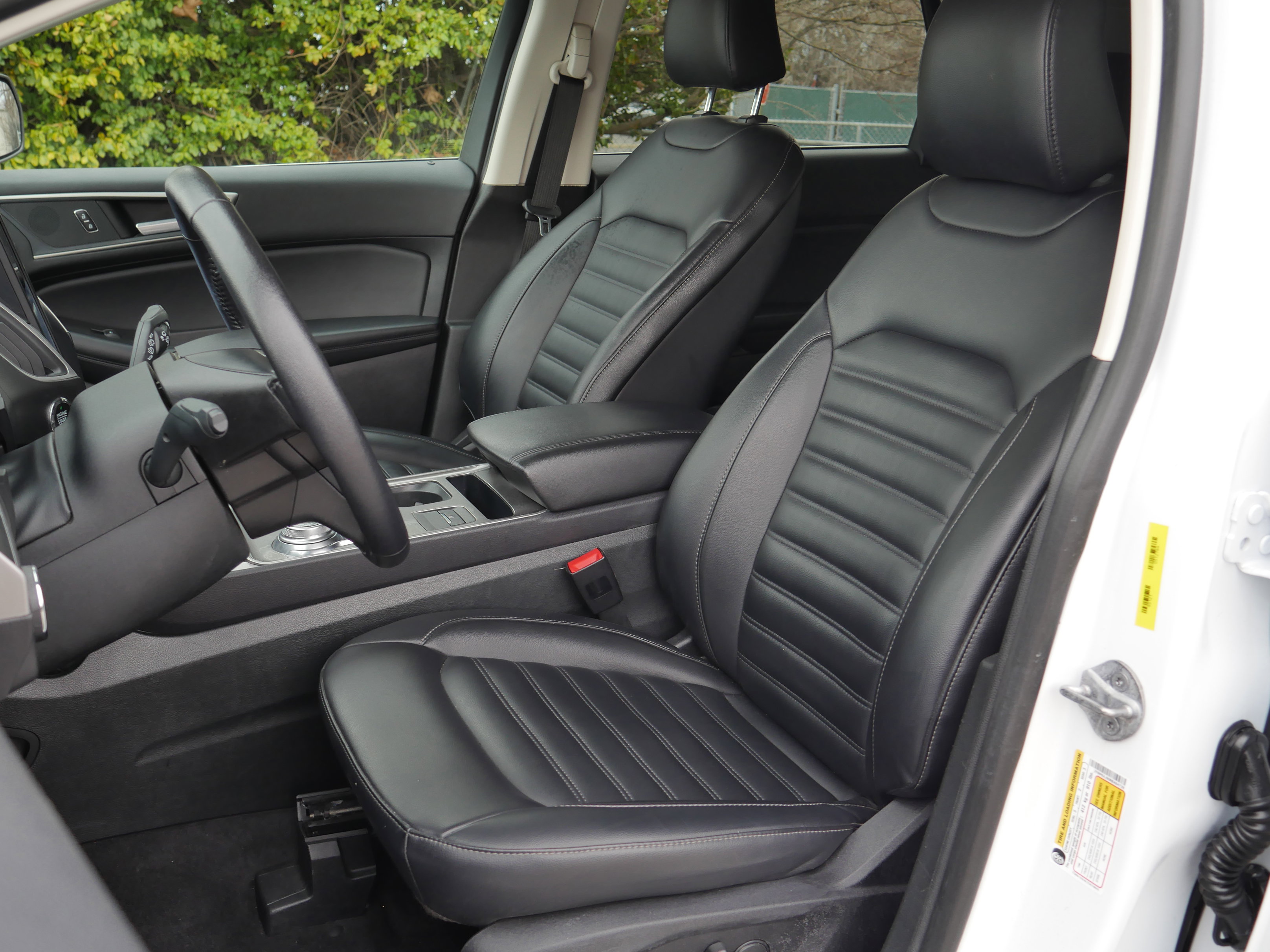 Used 2024 Ford Edge SEL w/ Convenience Package image 36