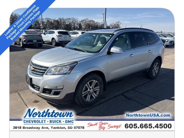 Used 2016 Chevrolet Traverse LT image 2