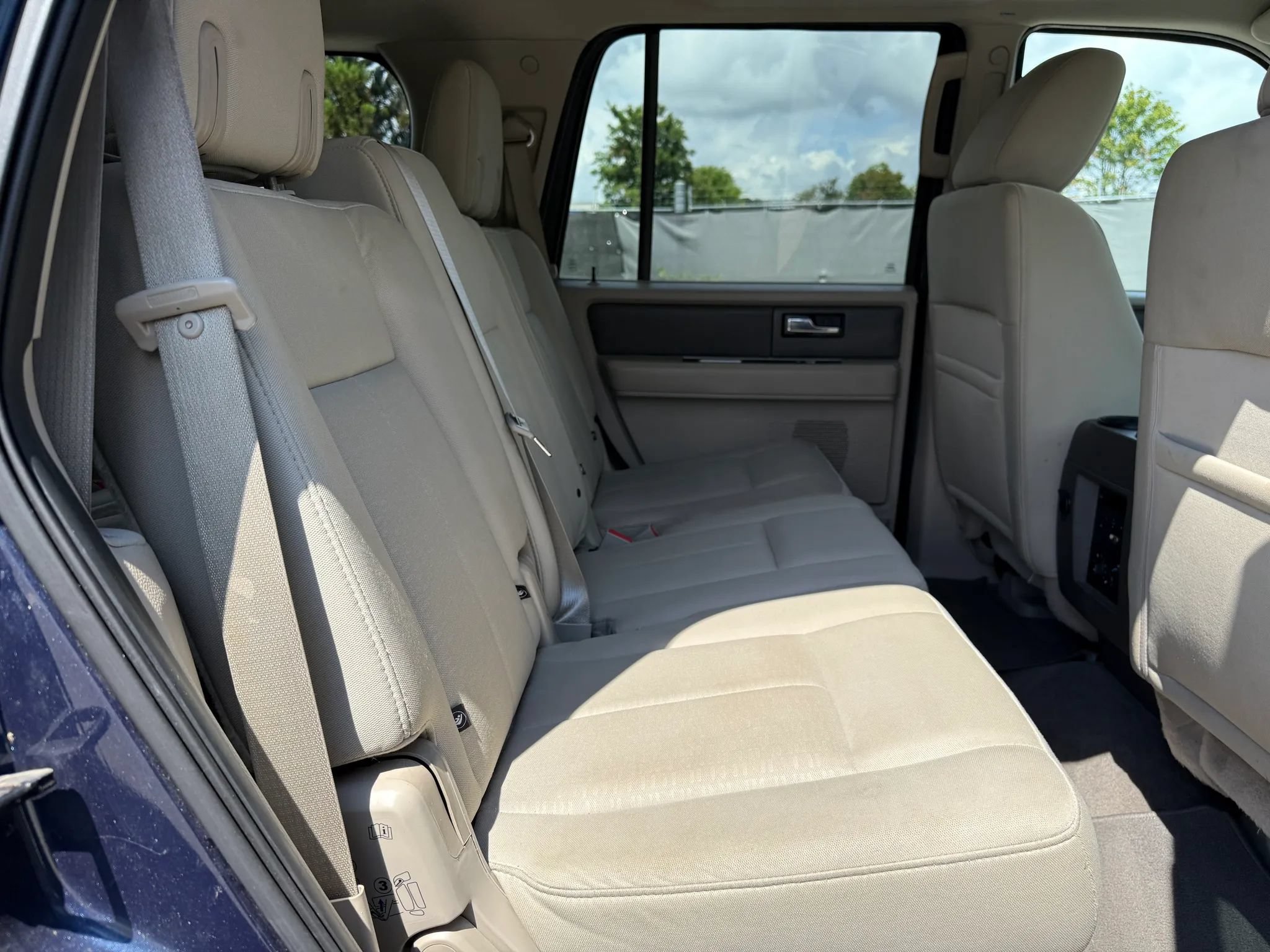 Used 2014 Ford Expedition XLT AWD/4WD image 20