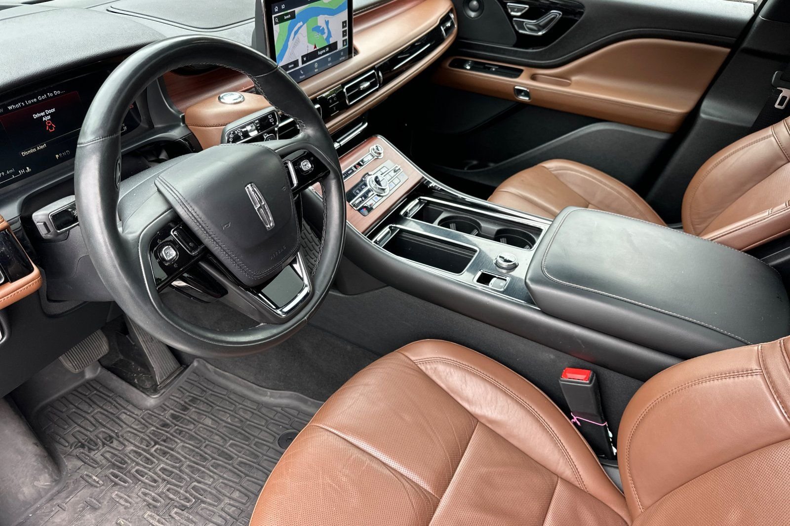 Used 2023 Lincoln Aviator Reserve w/ Equipment Group 201A RWD image 10