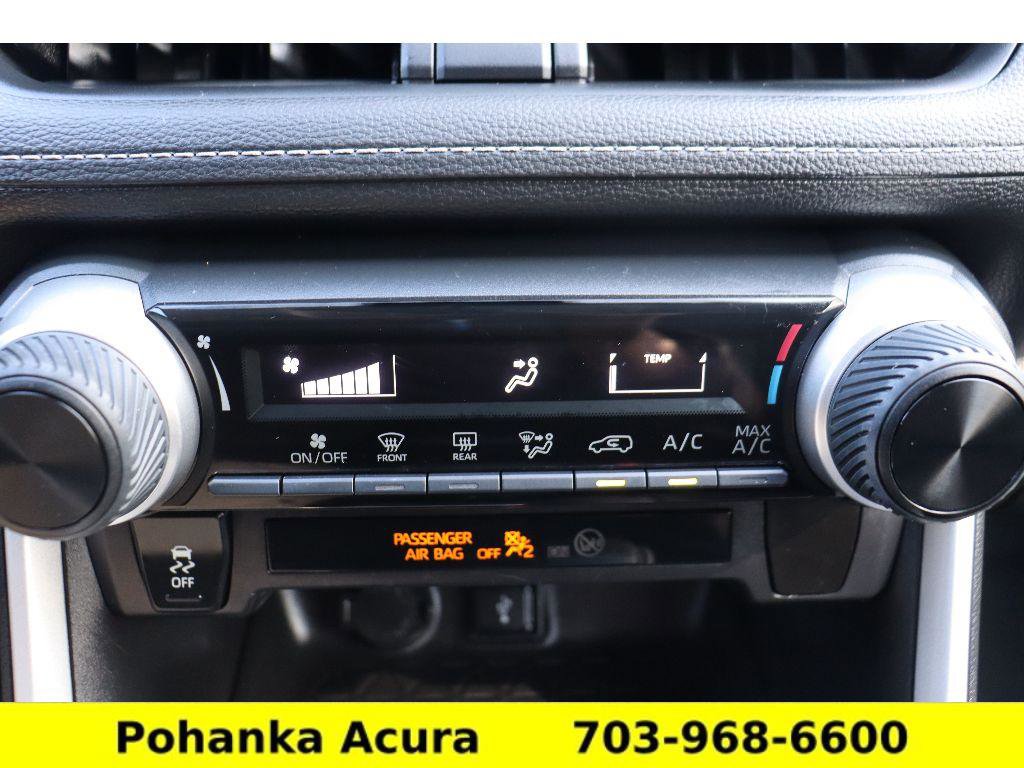 Used 2021 Toyota RAV4 LE image 17