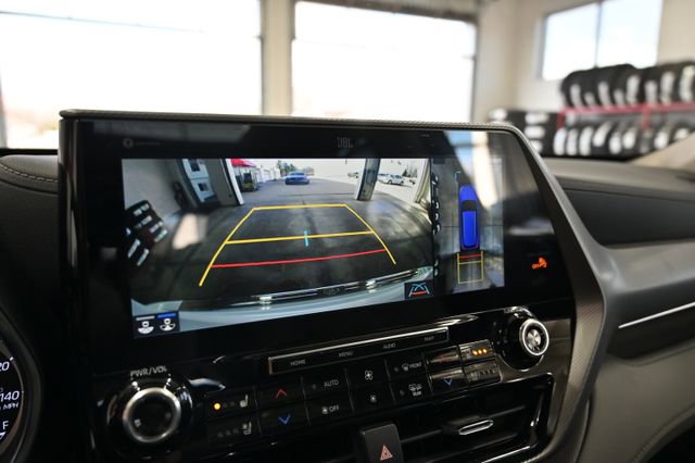 Used 2022 Toyota Highlander Platinum image 17