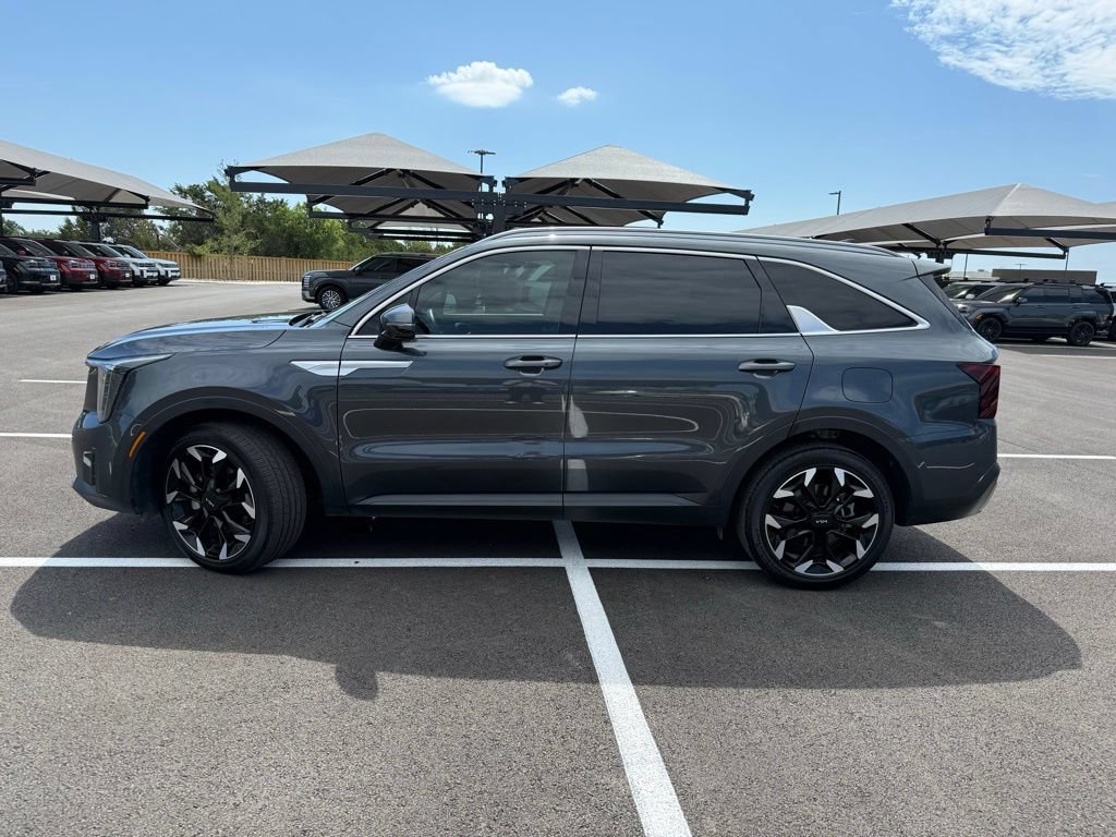 Used 2024 Kia Sorento EX FWD image 8